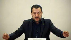 Per Salvini, la scuola è la vera emergenza nazionale