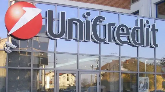 Attacco hacker a quattrocentomila clienti di Unicredit