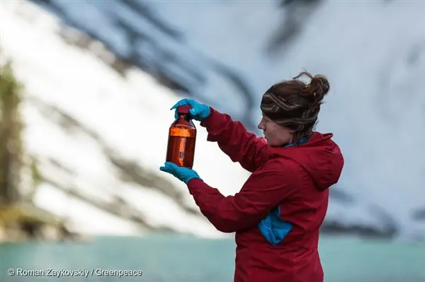 Greenpeace attacca i marchi di abbigliamento sportivo: sostanze pericolose nei loro prodotti