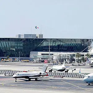 Aeroporto Nizza, Azzurra vince la gara e conquista il 60% dello scalo francese