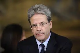 Gentiloni agli 007 italiani: “Daesh sconfitto, ma la minaccia resta”