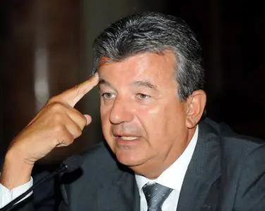 Ben Ammar: oggi non c’è dialogo Mediaset-Vivendi