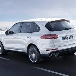 Dieselgate, la Svizzera vieta alla Porsche di immatricolare il Cayenne