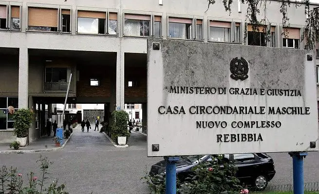 Evasi da Rebibbia, chiesto il processo per l’ex direttore del carcere e altre 13 persone