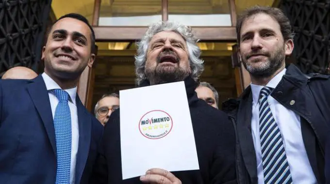 M5S cambia simbolo, in logo “blog delle Stelle”