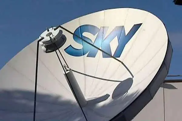 Sky dice addio all’antenna parabolica Tutti i programmi saranno online