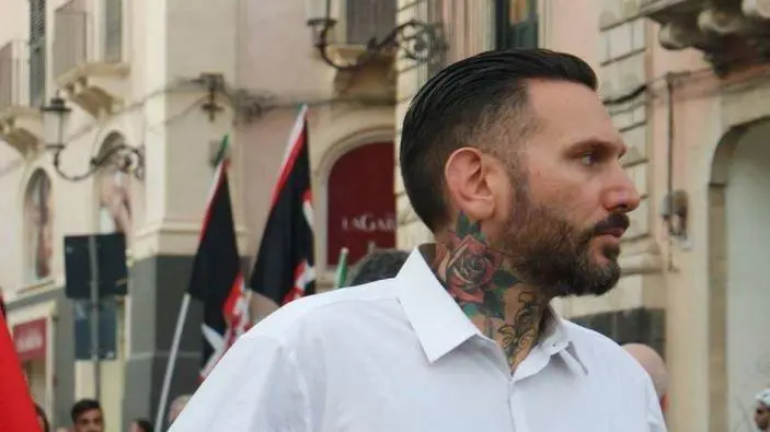 Massimo Ursino, dirigente di Forza Nuova in Sicilia, è stato aggredito e picchiato a Palermo