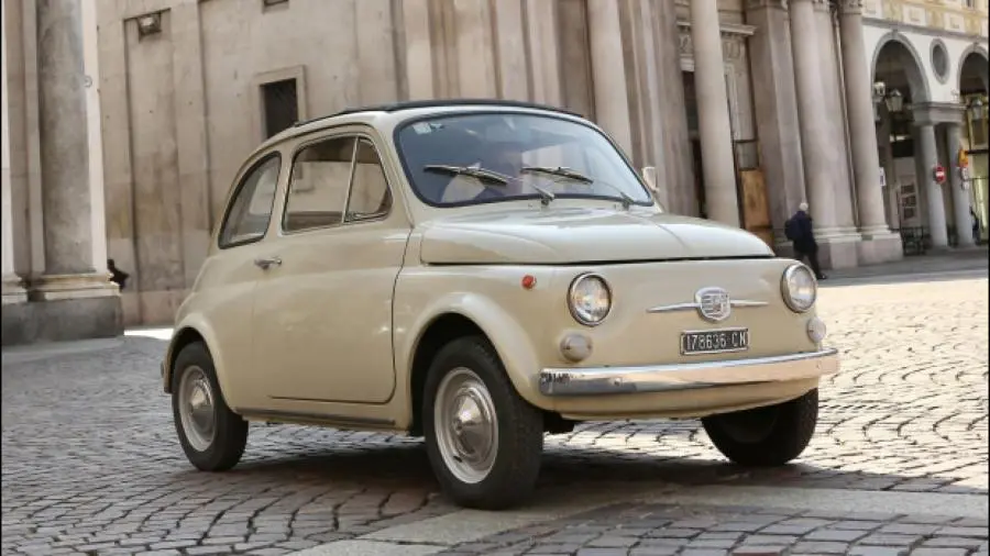 Una Fiat 500 esposta per la prima volta al Moma di New York