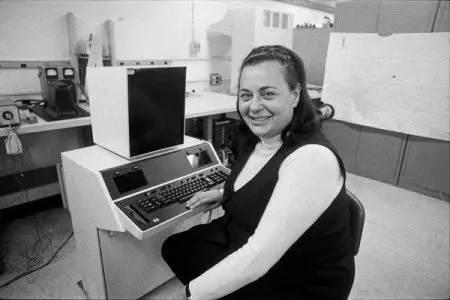 È morta Evelyn Berezin, l’inventrice del primo computer per elaborare testi