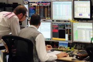 Borsa: Europa resta rialzo, Milano +2,3%