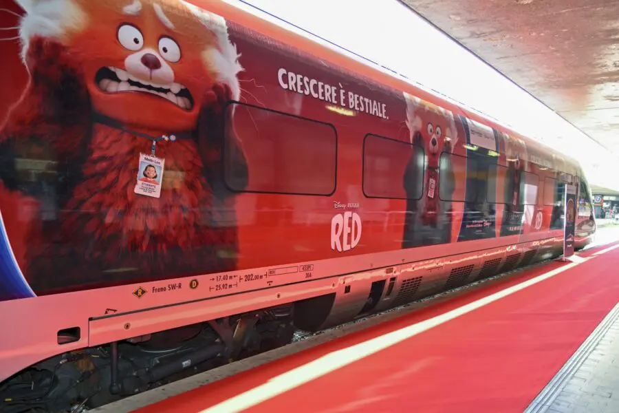 Trenitalia, mobilità a servizio delle famiglie. il film di animazione “Red” sale a bordo del Frecciarossa 1000