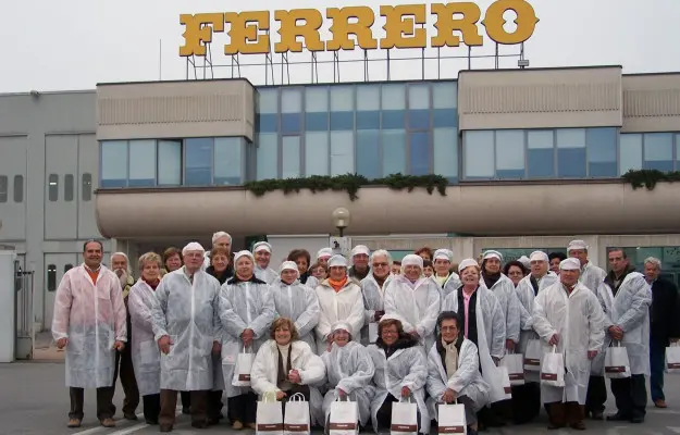 Ferrero registra un fatturato di 12,7 miliardi di euro, premiando i dipendenti