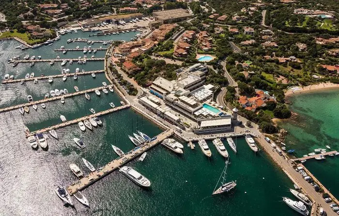 Costa Smeralda: cresce l’offerta di immobili di lusso, ma la domanda frena