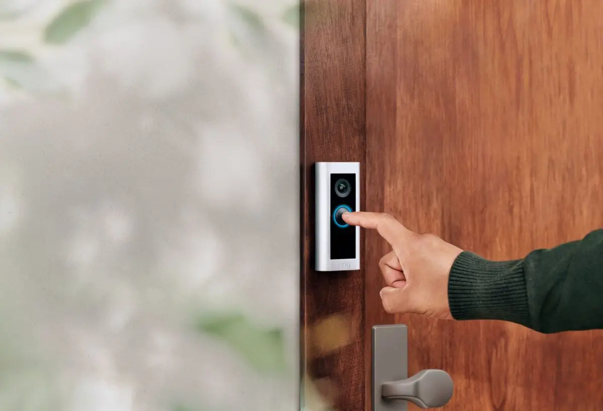 Vacanze senza stress: Ring aiuta a proteggere la casa con soluzioni di sicurezza intelligente