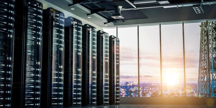 Raffreddamento a liquido per Data Center AI: Schneider Electric svela le nuove architetture